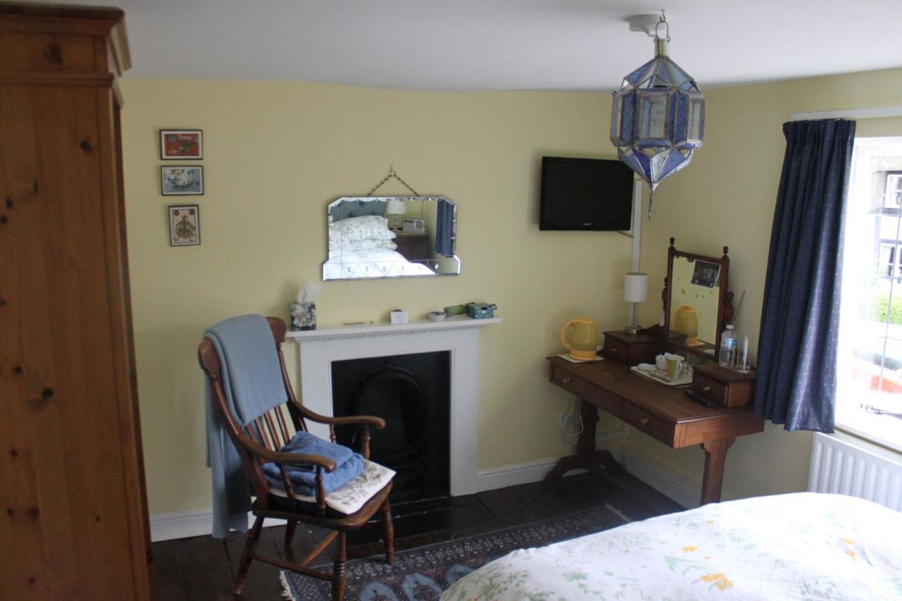 Ivy Cottage B And B บักกิงแฮม ภายนอก รูปภาพ