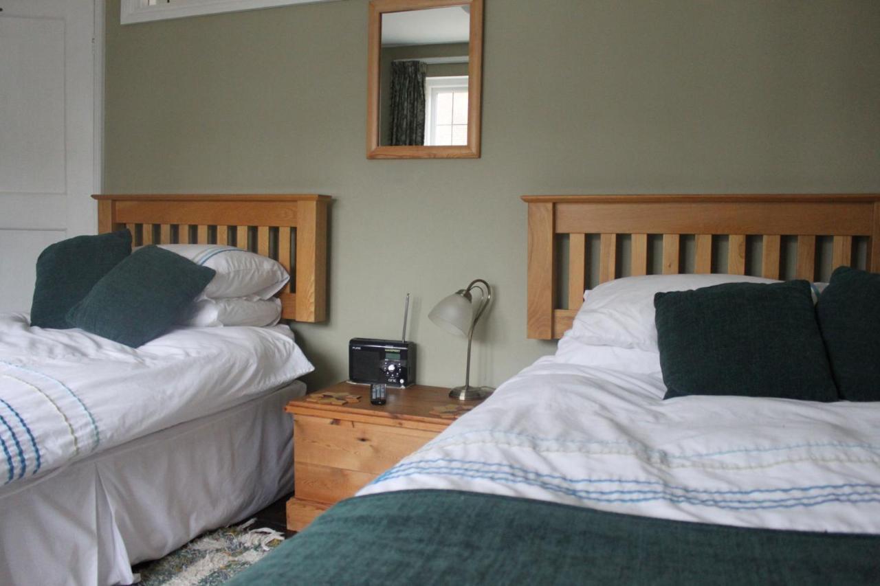 Ivy Cottage B And B บักกิงแฮม ภายนอก รูปภาพ